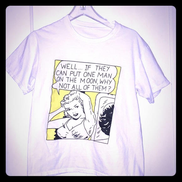 Tops - LADIES SMALL T SHIRT